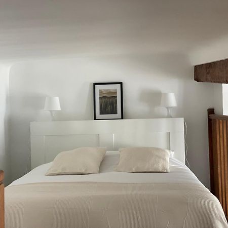 Апартаменты L Authentique - Un Voyage En Provence Экс-ан-Прованс Экстерьер фото